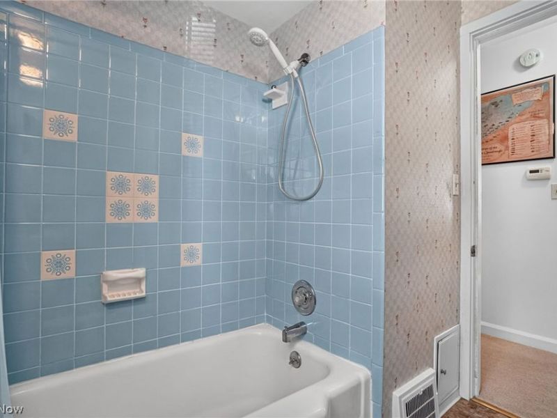 2825 E Center Street, Conneaut, OH 44030 Photo 28