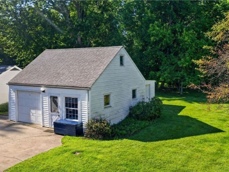 2825 E Center Street, Conneaut, OH 44030 Photo 8