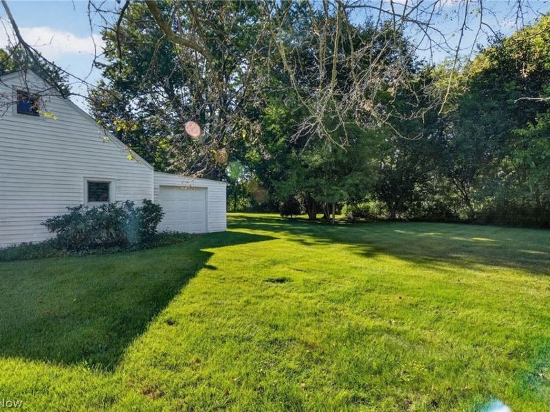 2825 E Center Street, Conneaut, OH 44030 Photo 9
