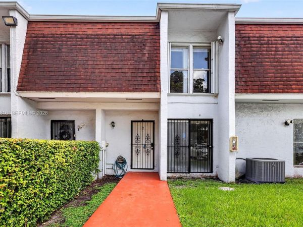 500 NW 107th Ave , Unit 2C, Miami, FL 33172
