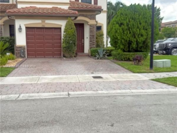3301 W 89th Ter , Hialeah, FL 33018