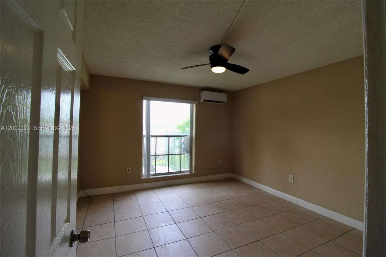 2290 NW North River Dr , Unit 10, Miami, FL 33125 Photo