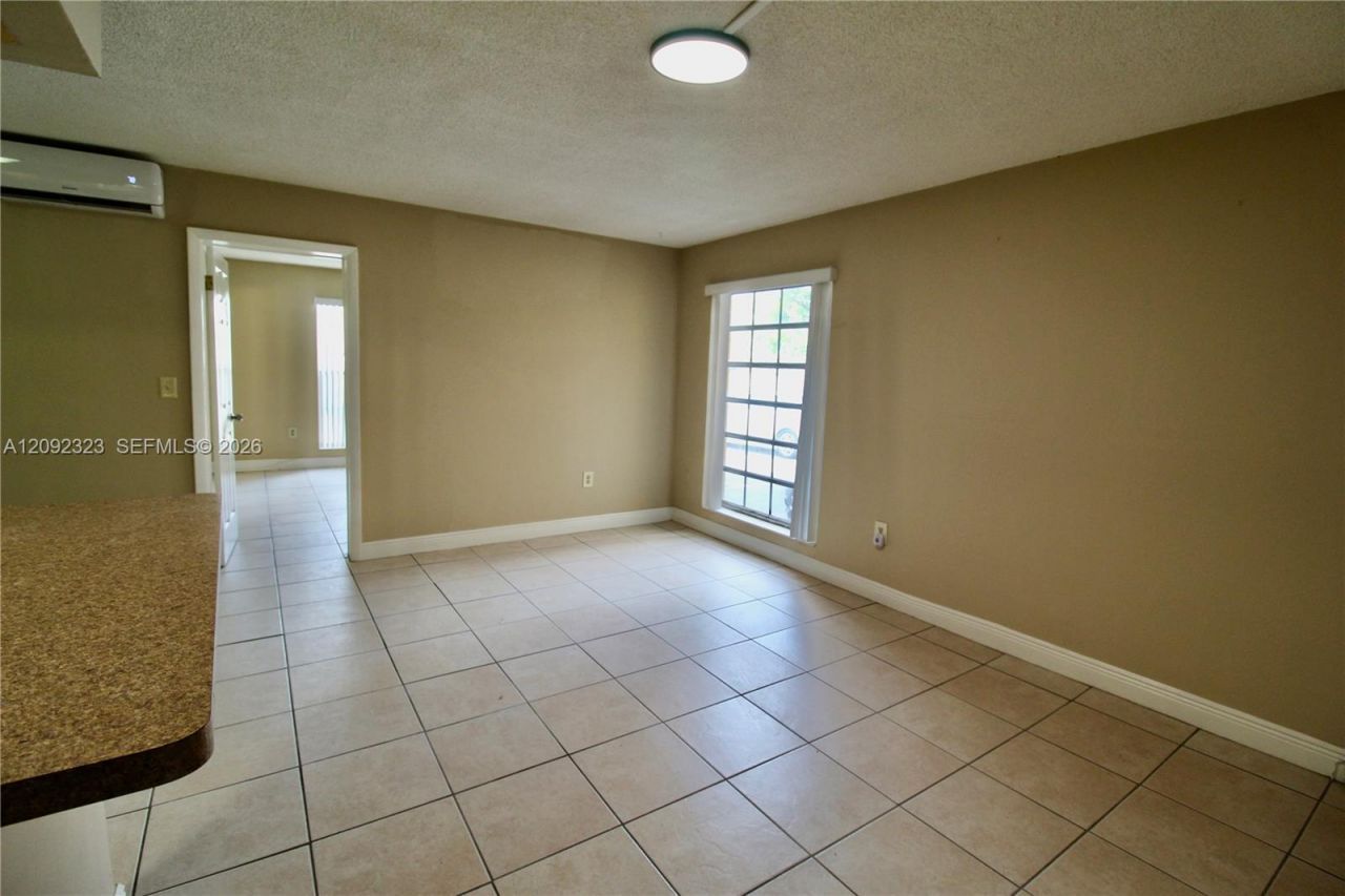 2290 NW North River Dr , Unit 10, Miami, FL 33125 Photo