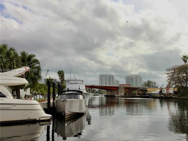 2290 NW North River Dr , Unit 13, Miami, FL 33125
