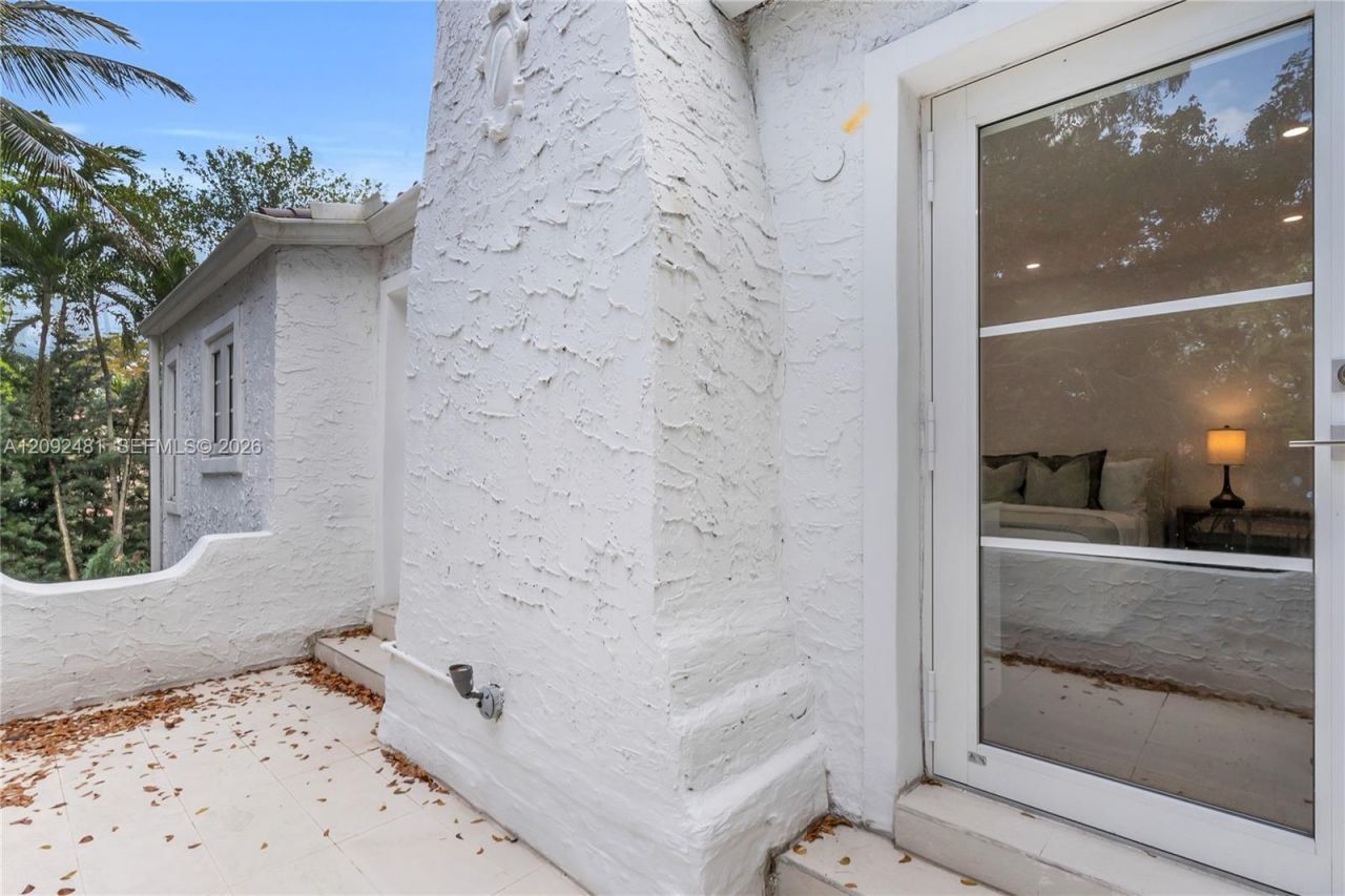 1222 Cortez St, Coral Gables, FL 33134 Photo