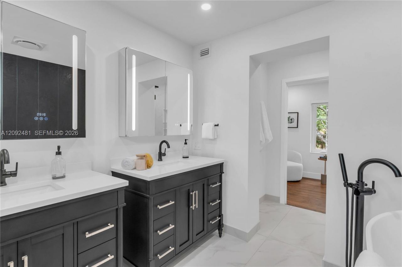 1222 Cortez St, Coral Gables, FL 33134 Photo