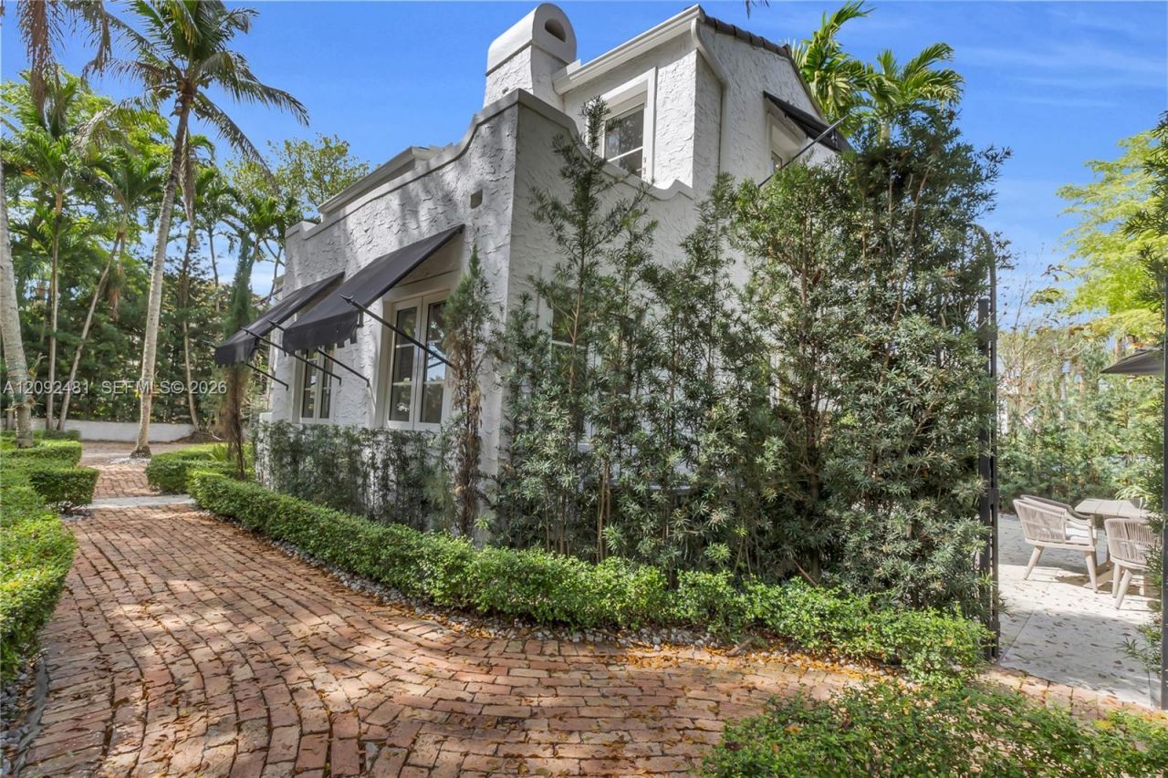 1222 Cortez St, Coral Gables, FL 33134 Photo