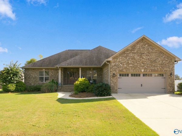 135 Cottonwood Circle, Gadsden, AL 35901