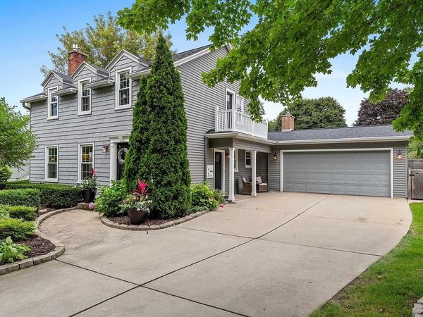 254 WARREN COURT, Green Bay, WI 54301