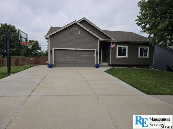 4708 N 150 Avenue, Omaha, NE 68116