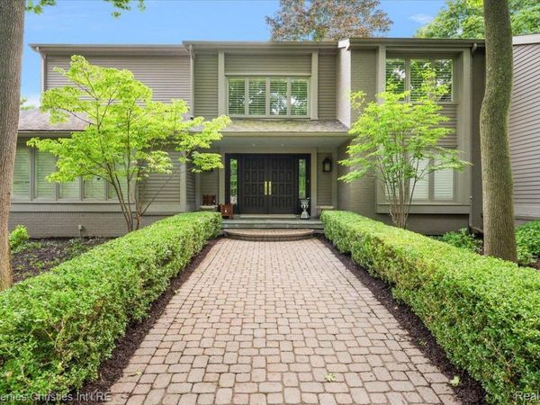5640 Kolly Road, Bloomfield Hills, Mi 48301