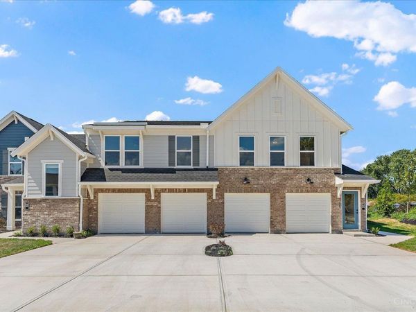 425 Pilot Point, Unit 1-305, Vandalia, OH 45377