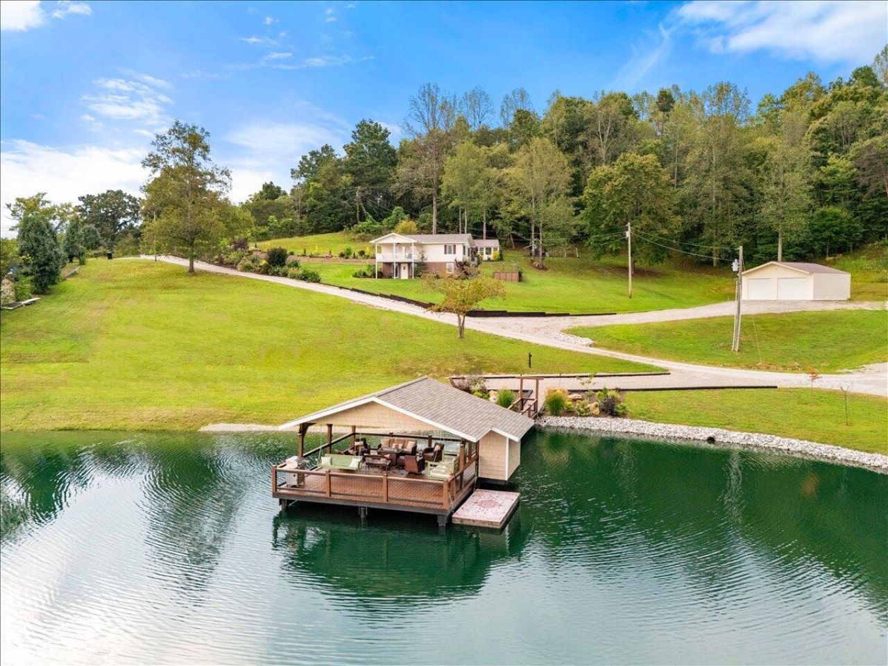 102 N Maple Creek Sub Road, Williamsburg, KY 40769 Main Photo