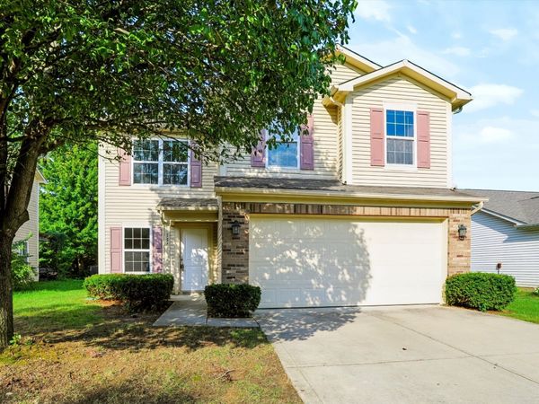 154 Thistlewood Drive , Greenfield, IN 46140