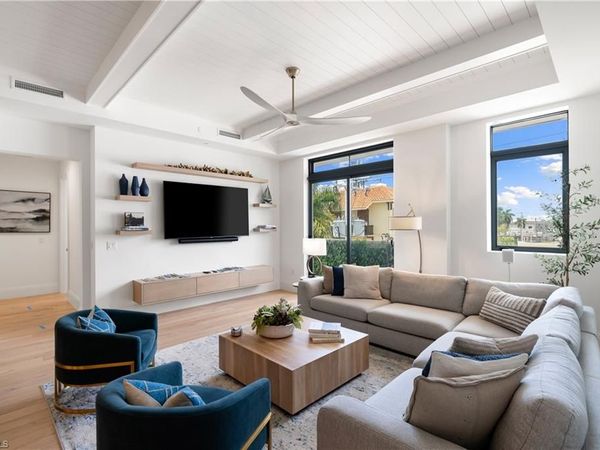 875 6th AVE S, Unit 304, NAPLES, FL 34102