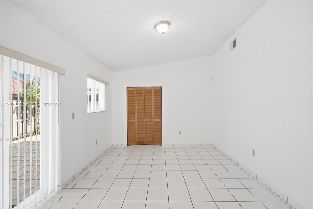 12641 NW 102nd Pl, Hialeah Gardens, FL 33018 Photo