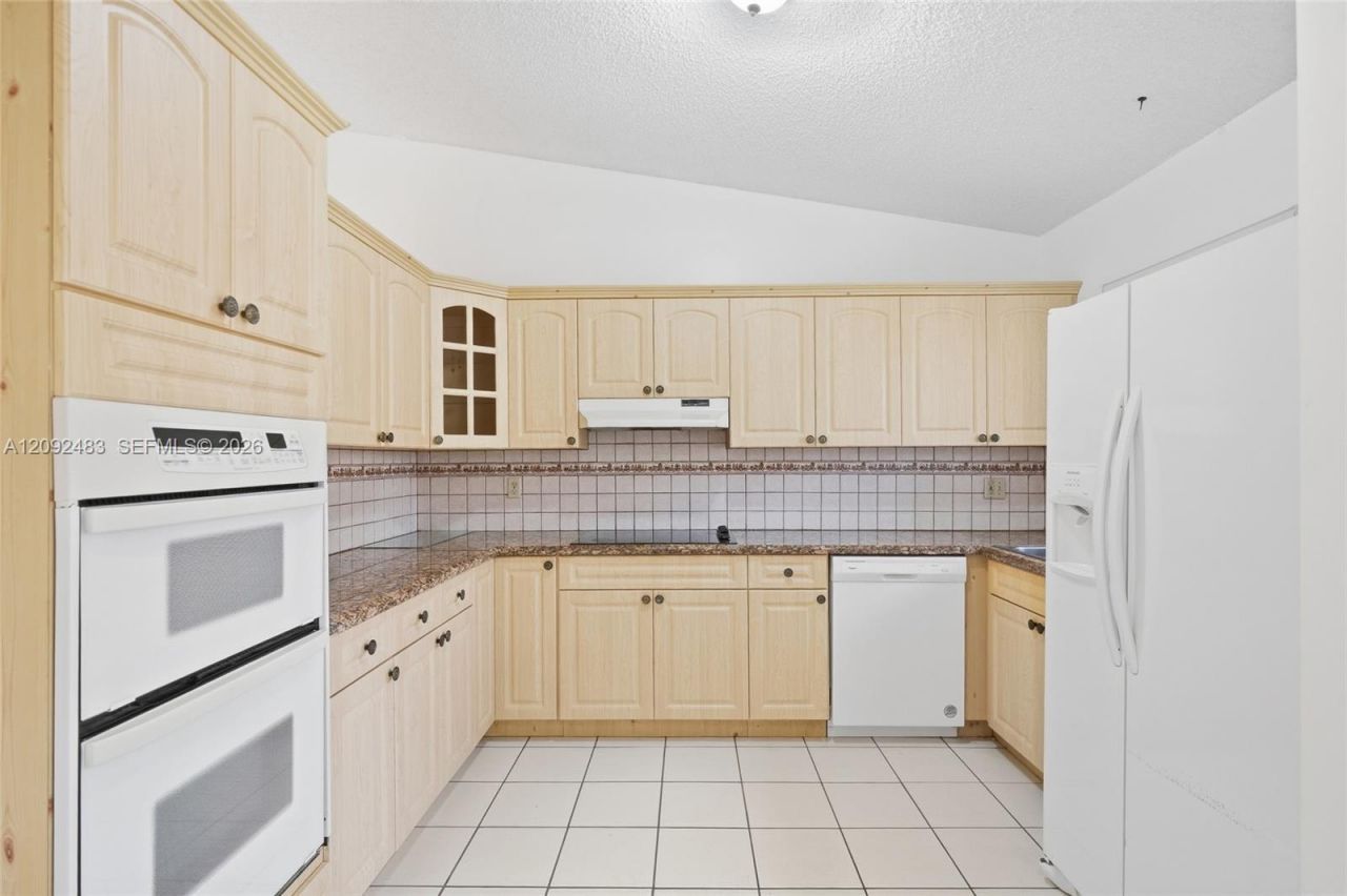 12641 NW 102nd Pl, Hialeah Gardens, FL 33018 Photo