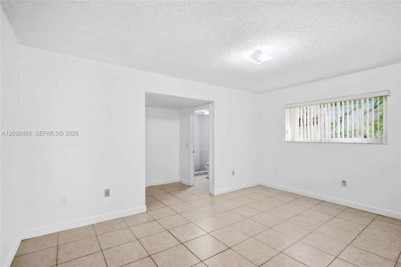 12641 NW 102nd Pl, Hialeah Gardens, FL 33018 Photo
