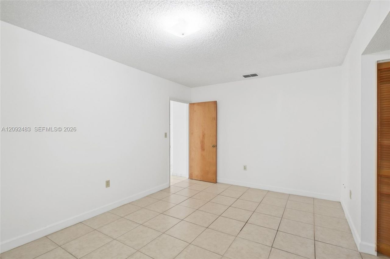 12641 NW 102nd Pl, Hialeah Gardens, FL 33018 Photo