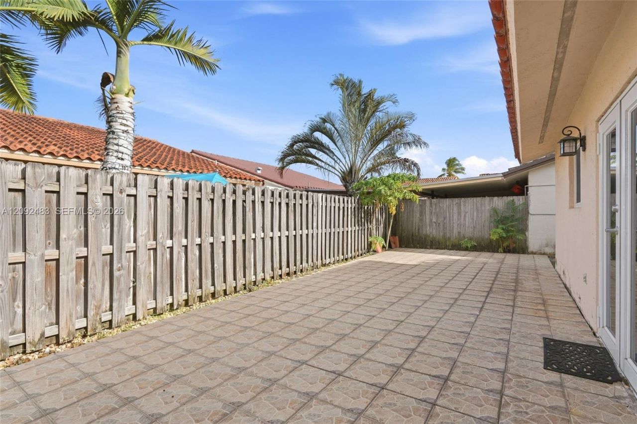 12641 NW 102nd Pl, Hialeah Gardens, FL 33018 Photo