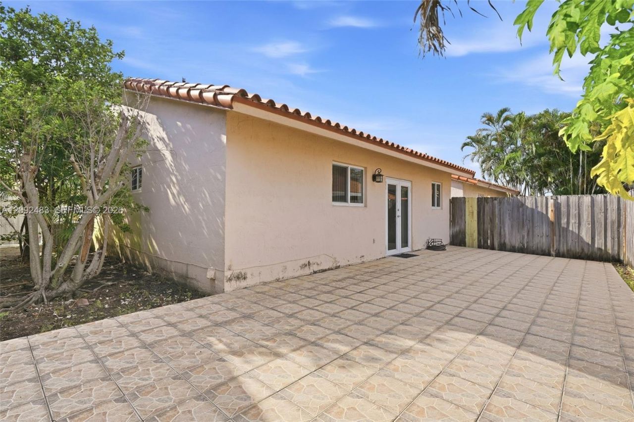 12641 NW 102nd Pl, Hialeah Gardens, FL 33018 Photo