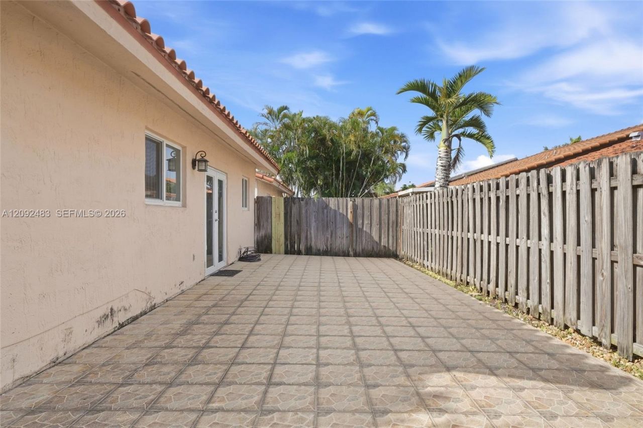 12641 NW 102nd Pl, Hialeah Gardens, FL 33018 Photo
