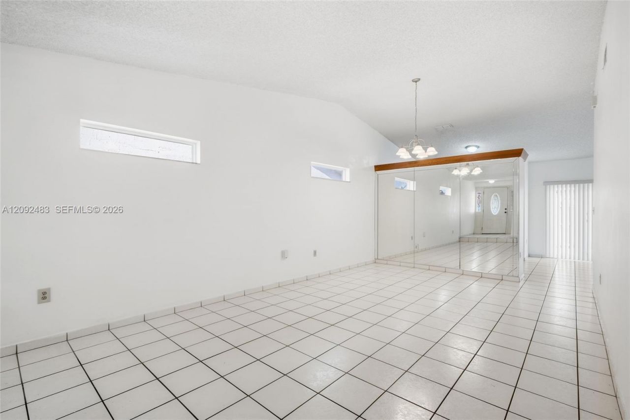12641 NW 102nd Pl, Hialeah Gardens, FL 33018 Photo
