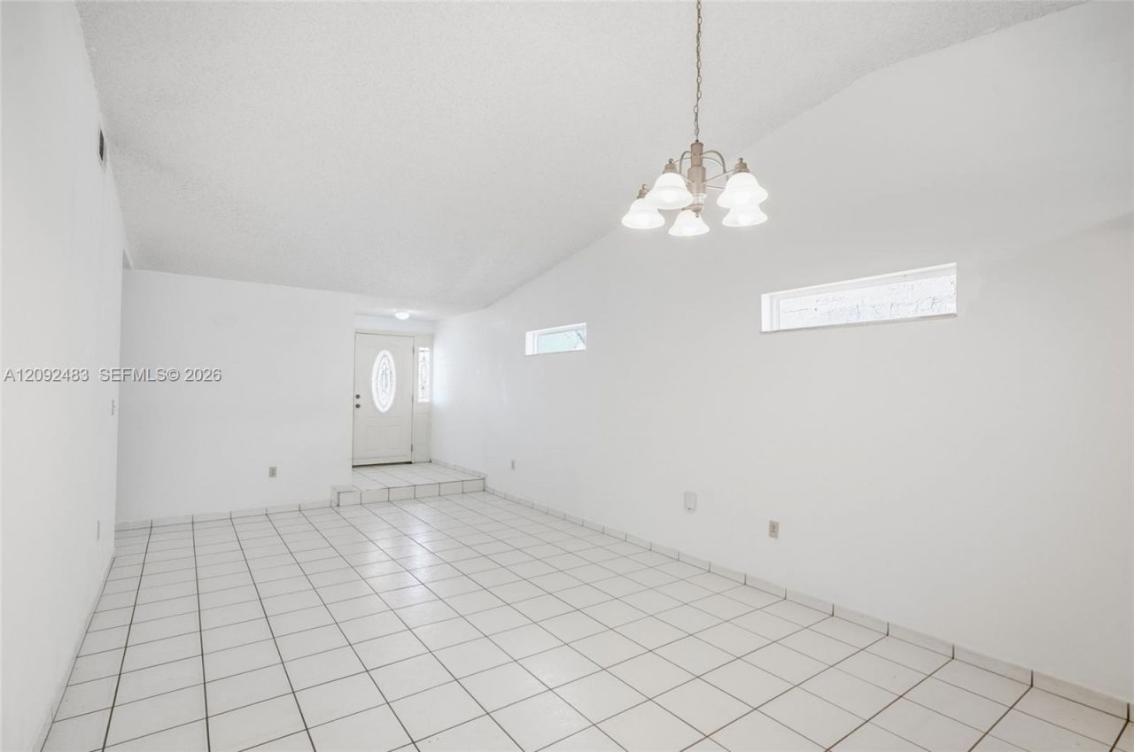 12641 NW 102nd Pl, Hialeah Gardens, FL 33018 Photo