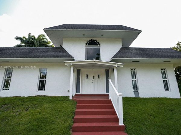 901 SW 121 AVE , Davie, FL 33325