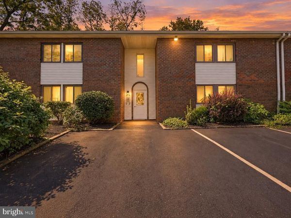 18 HATTERS COURT, HATBORO, PA 19040