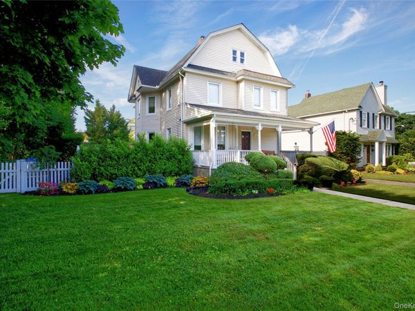 444 Lakeview Avenue, Rockville Centre, NY 11570