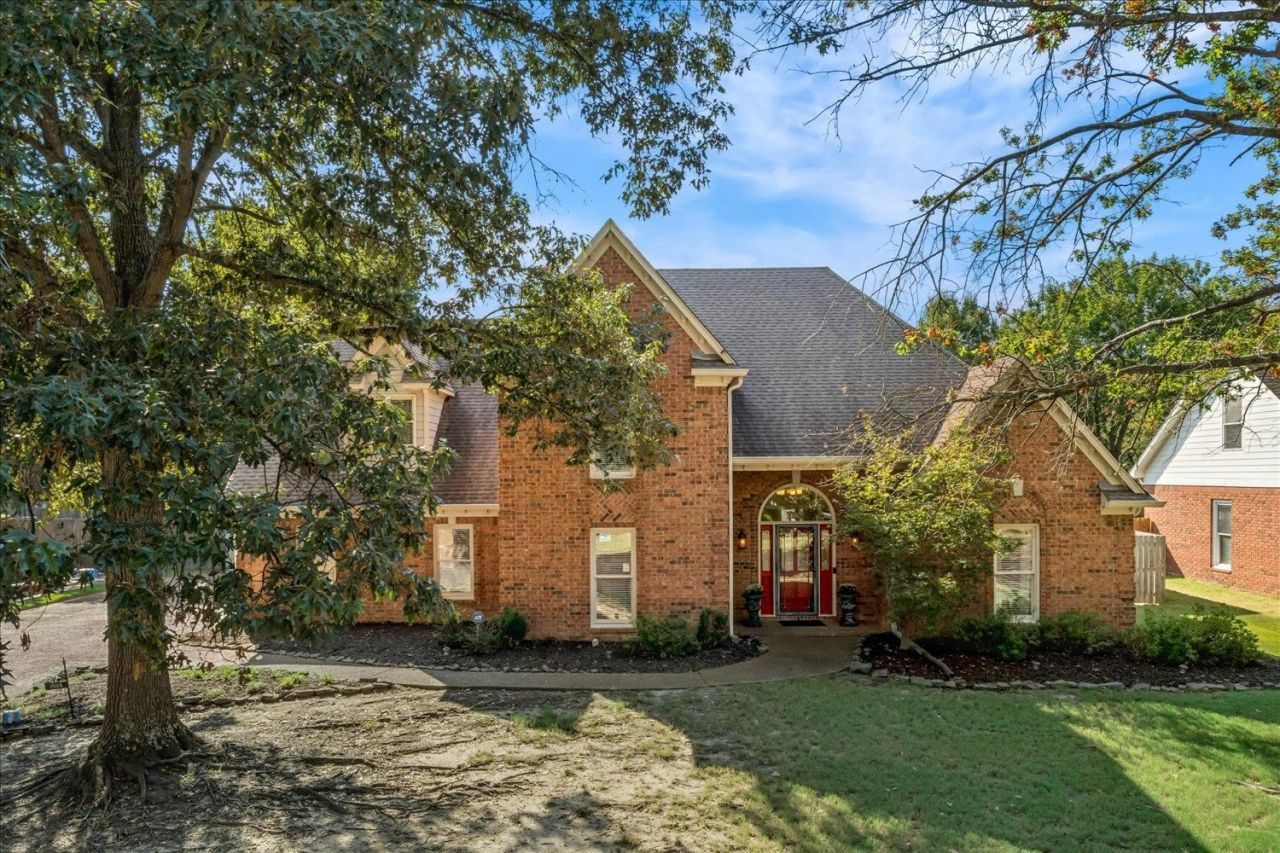 1593 BECKENHALL ST Collierville, TN 38017