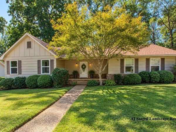 2201 S Fox Trl, Benton, AR 72019
