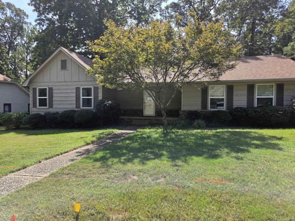 2201 S Fox Trl , Benton, AR 72019