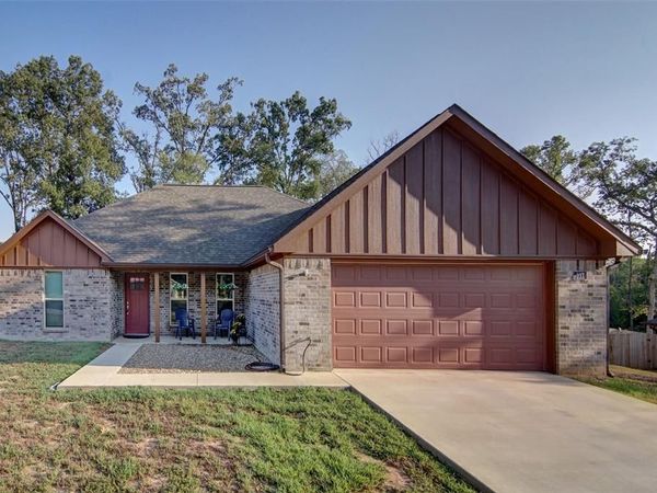 211 Private Road 6292 , Mineola, TX 75773