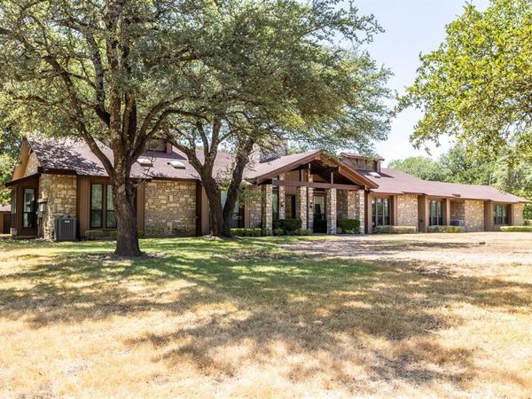 2300 W MAIN Street, Lancaster, TX 75146
