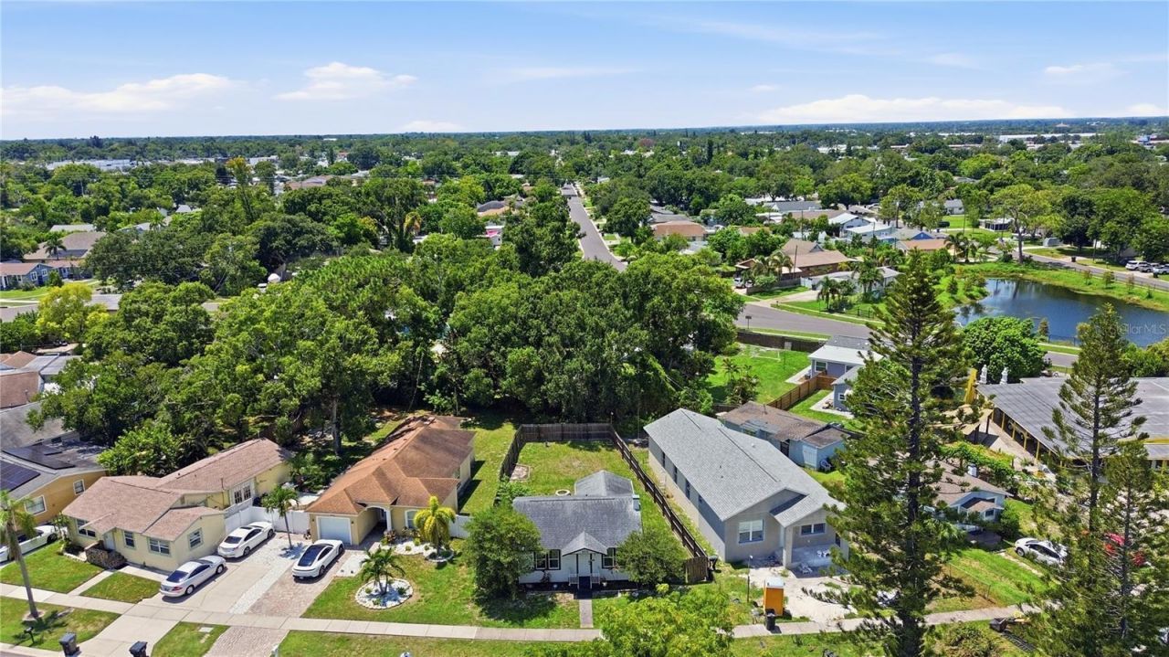 5552 Crissman Drive N, Saint Petersburg, FL 33714 Photo