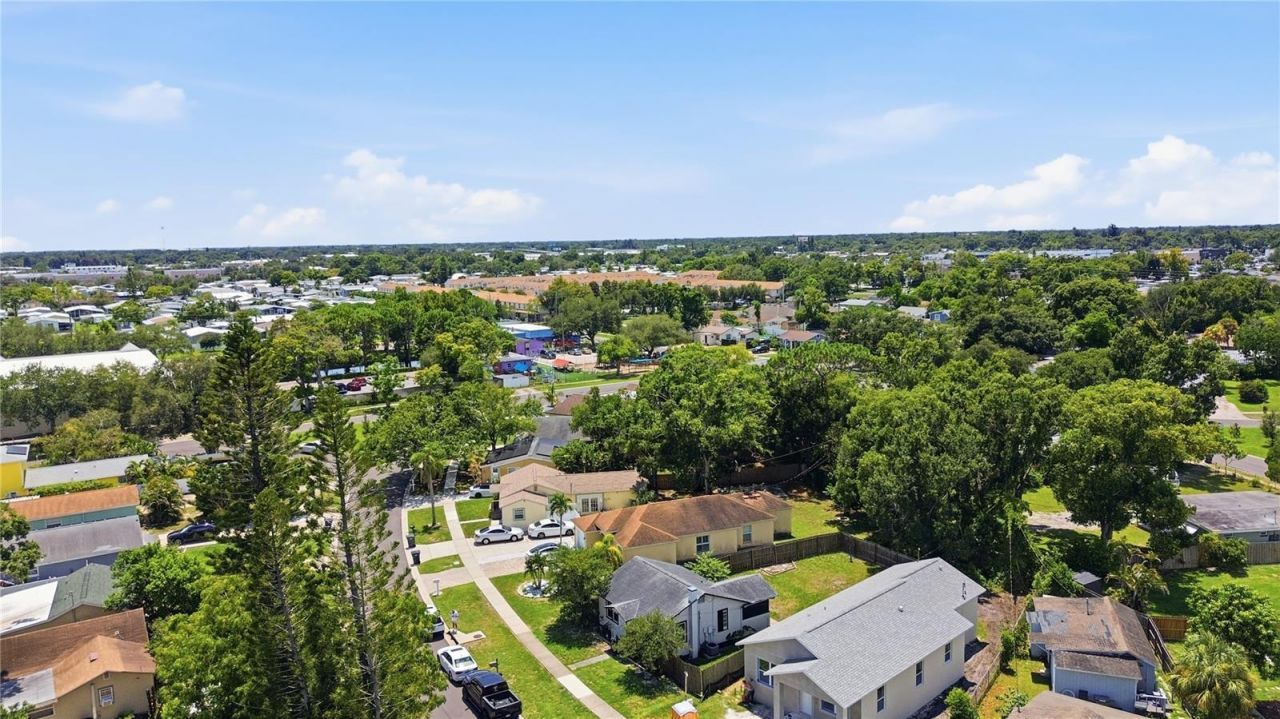 5552 Crissman Drive N, Saint Petersburg, FL 33714 Photo