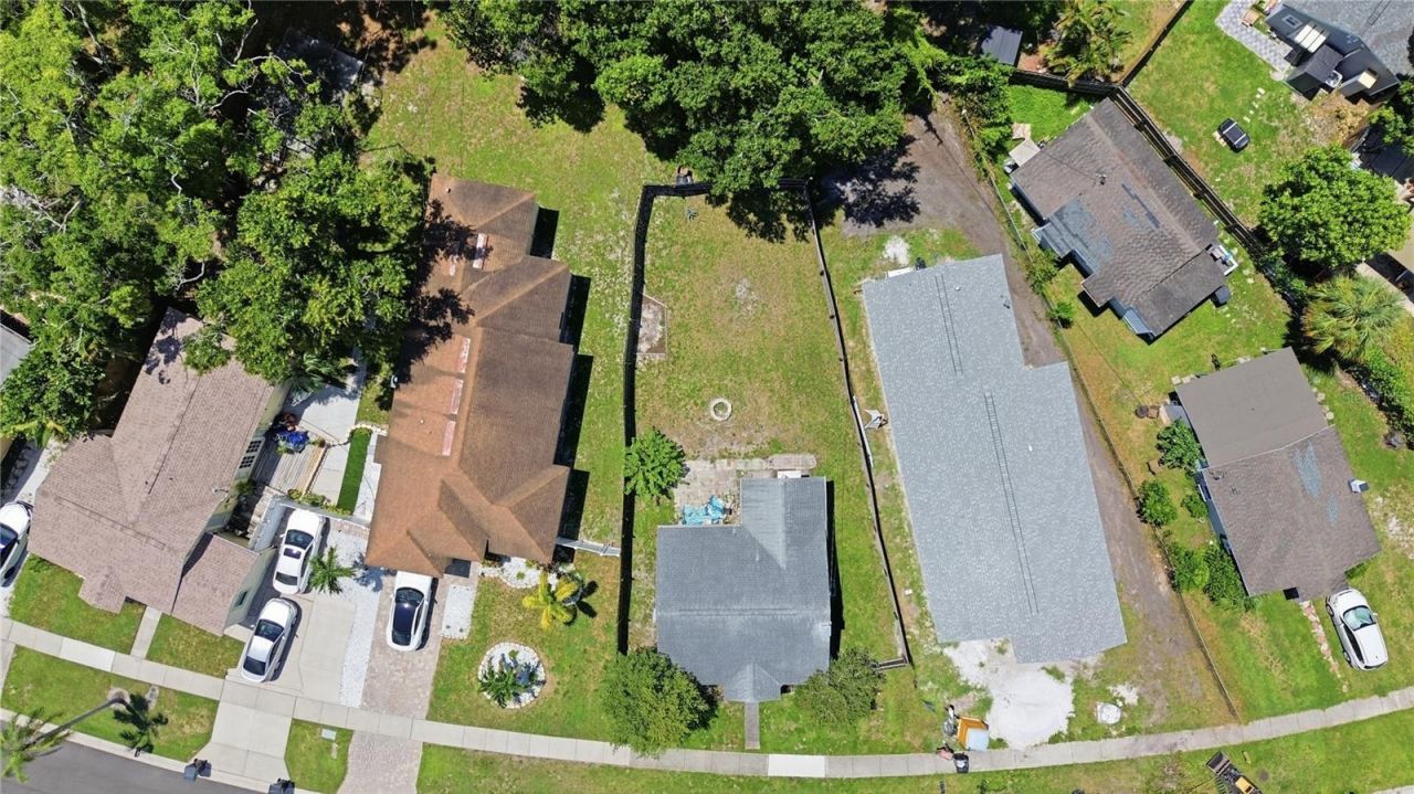 5552 Crissman Drive N, Saint Petersburg, FL 33714 Photo