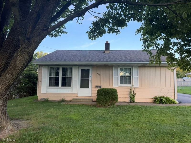 7421 Sierra Madre Trail, Youngstown, OH 44512 Photo 1