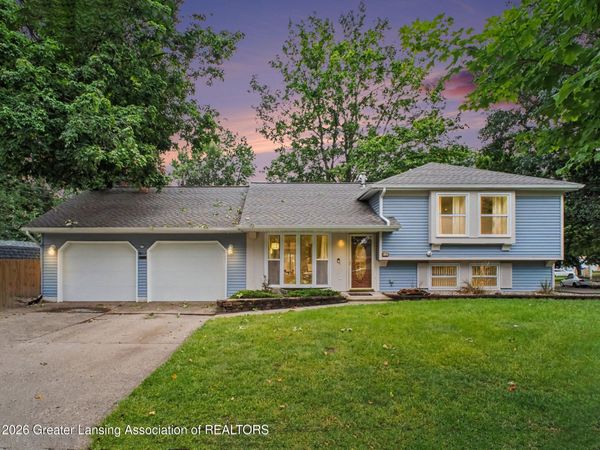 1021 Mel Avenue, Lansing, MI 48911