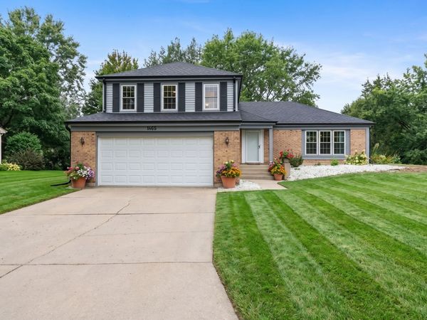 1465 Jasper Drive, Wheaton, IL 60189