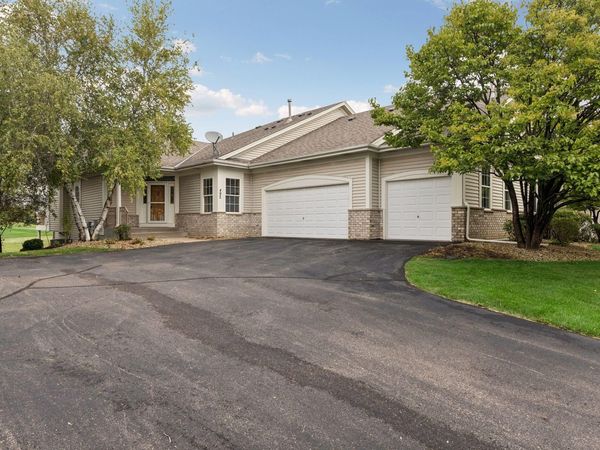 492 Holly Lane N, Oakdale, MN 55128