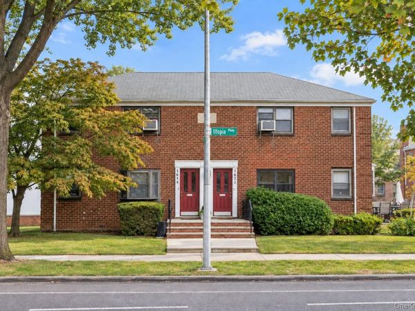 16-19 Utopia Parkway , Unit 2-22, Whitestone, NY 11357