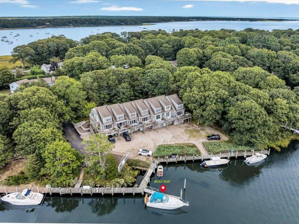 15 Childs River Road, Unit APT 5, Teaticket, MA 02536