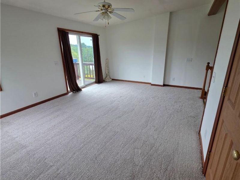 139 Meadowpark Drive, Cambridge, OH 43725 Photo 10