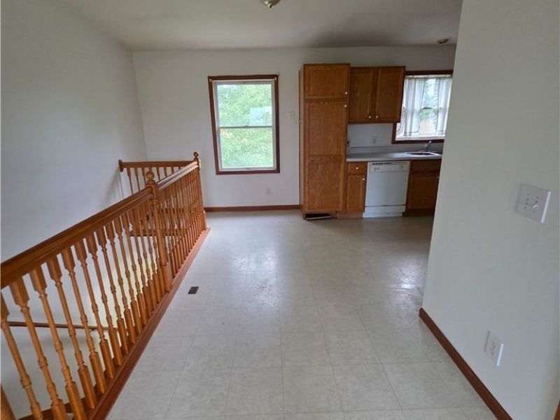139 Meadowpark Drive, Cambridge, OH 43725 Photo 13