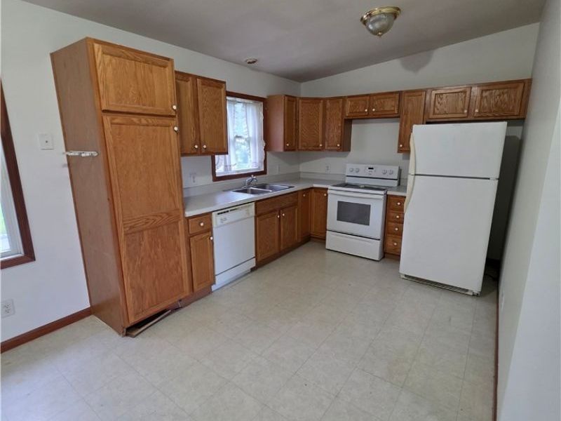 139 Meadowpark Drive, Cambridge, OH 43725 Photo 16