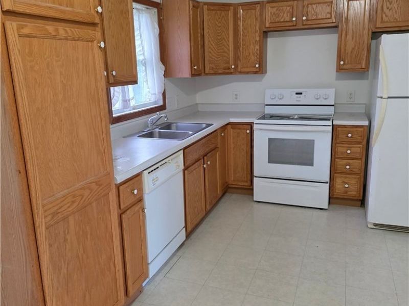 139 Meadowpark Drive, Cambridge, OH 43725 Photo 17
