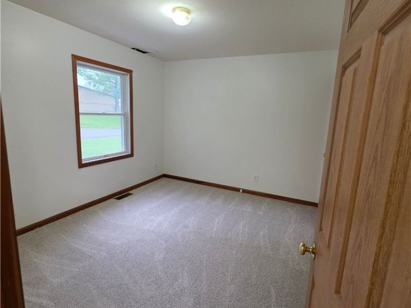 139 Meadowpark Drive, Cambridge, OH 43725 Photo 24